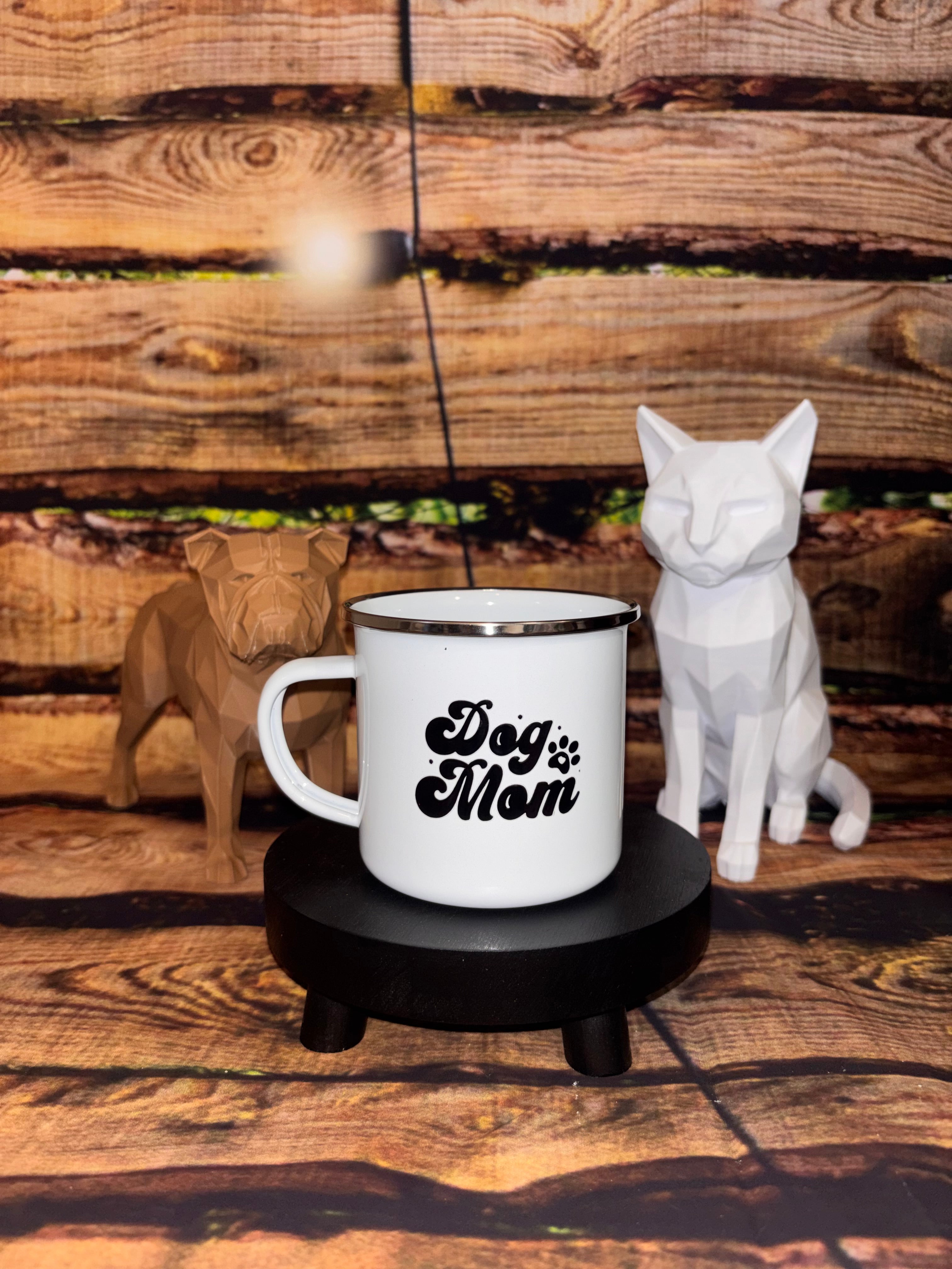 Tasse en émail blanche floquée animaux
